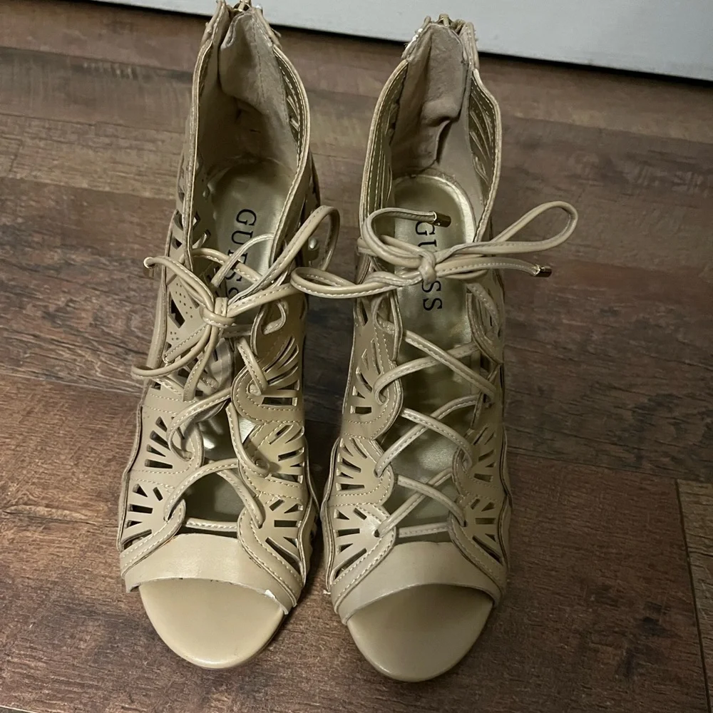 Guess Heels - Picture 3 of 4